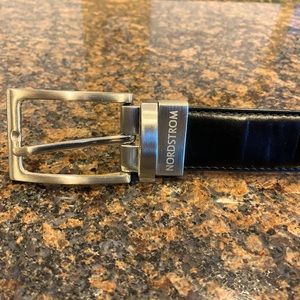 Nordstrom Boys Leather Reversible Black to Brown Belt with silver buckle